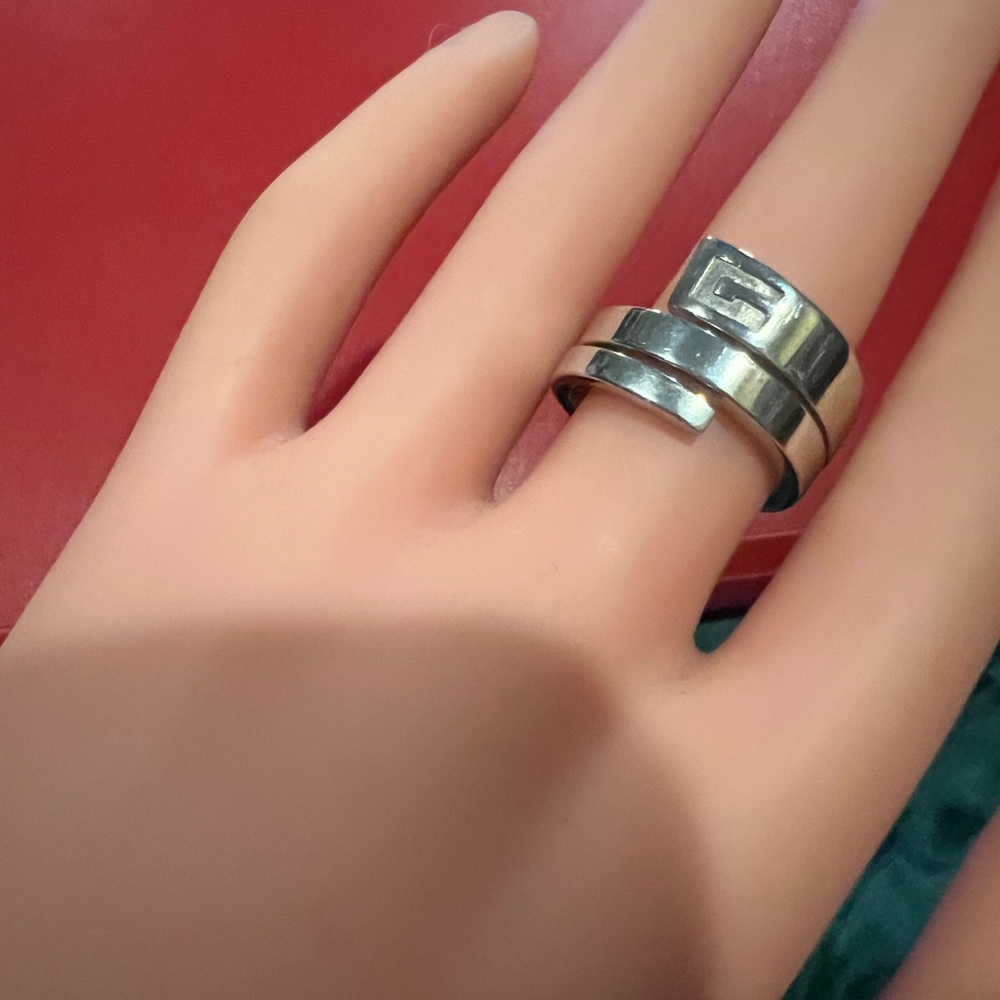 Gucci Silver Double-Stack Logo Wrap Ring - image 1